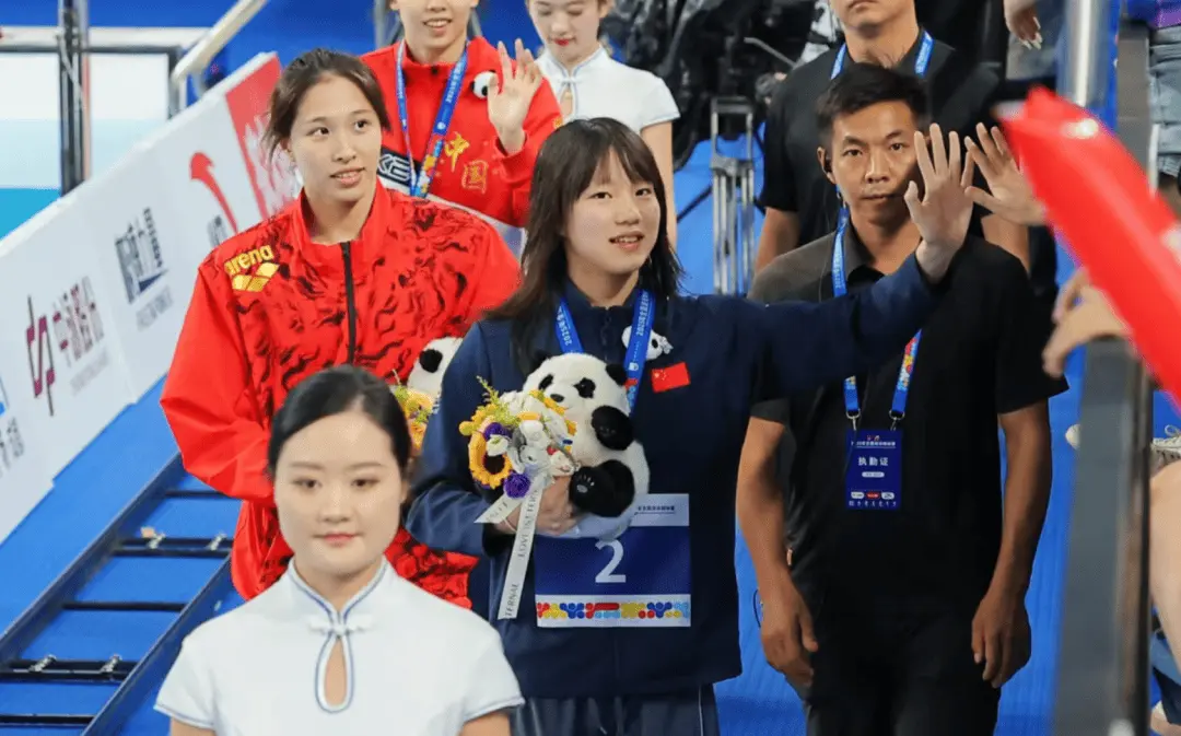 更令人惊叹, div, img 更令人惊叹, div, img