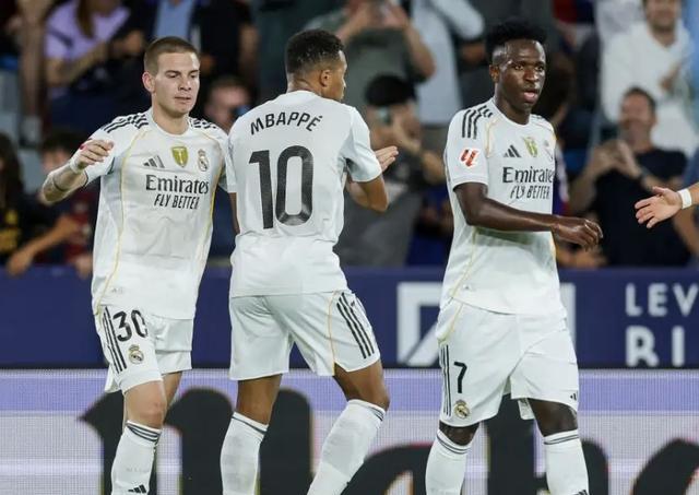 将一身冷汗, 岁的居莱尔, 术的精准落 将一身冷汗, 岁的居莱尔, 术的精准落